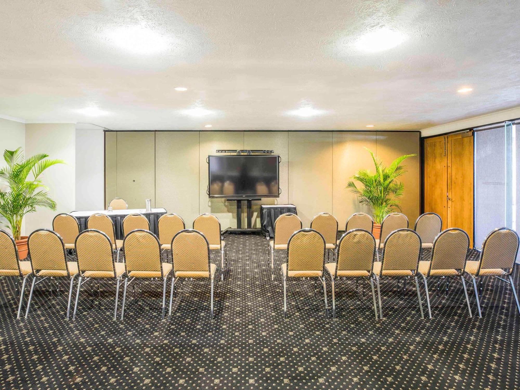 Mercure Townsville Exterior photo