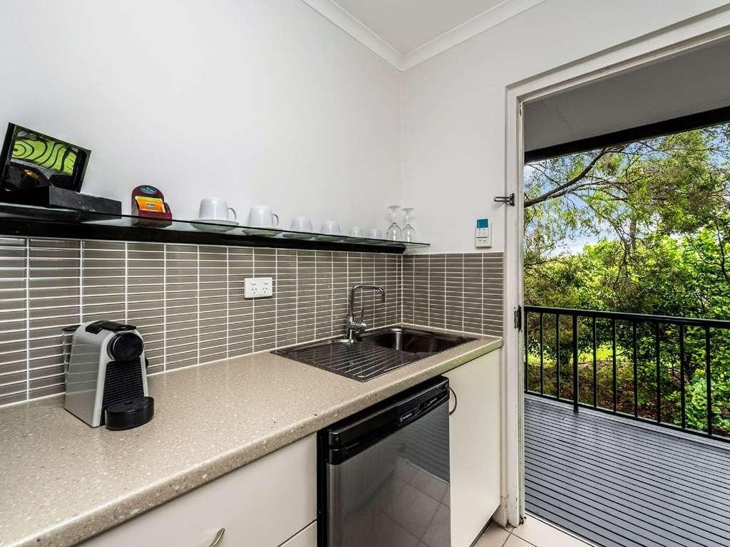 Mercure Townsville Room photo